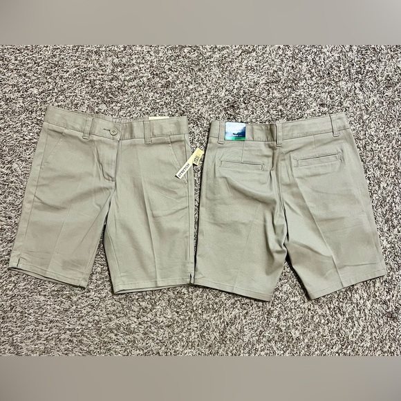 2 NWT Khaki Girls Stretch Bermuda Shorts - Picture 5 of 8